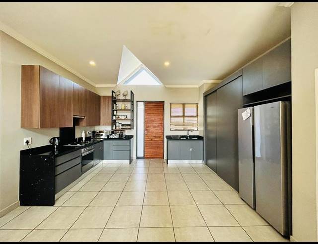 3 BEDROOM APARTMENT FOR SALE IN SIX FOUNTAINS RESIDENTIAL ESTATE